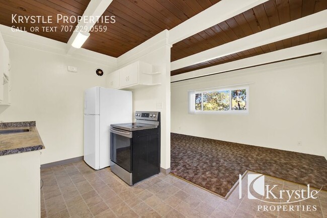 69 Mosswood Ave in Vallejo, CA - Building Photo - Building Photo