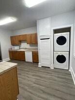 643 E Henry St in Savannah, GA - Building Photo