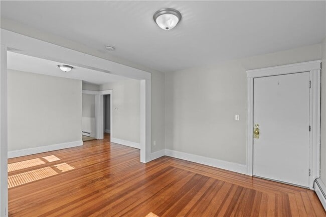 28 Island Ave in East Providence, RI - Building Photo - Building Photo