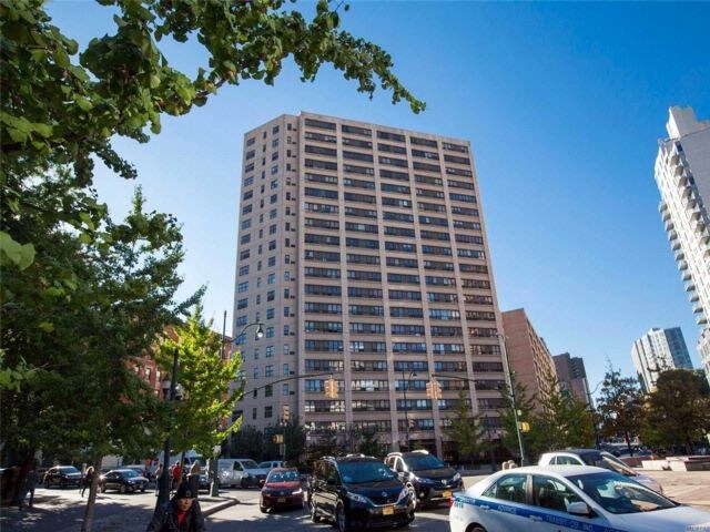 300 W 110th St-Unit -3K in New York, NY - Foto de edificio - Building Photo