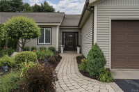 22036 Riverbend Dr W in Watertown, NY - Foto de edificio - Building Photo