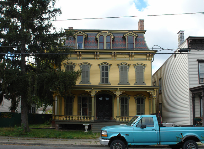 331 Union St in Hudson, NY - Building Photo - Building Photo