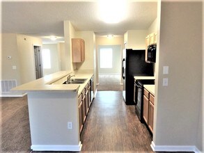 2842 Taylor Hill Dr in Jacksonville, FL - Foto de edificio - Building Photo