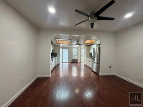289A Cooper St in Brooklyn, NY - Building Photo - Building Photo