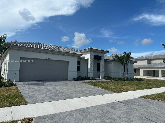 13248 SW 189th Ter in South Miami Heights, FL - Building Photo - Building Photo