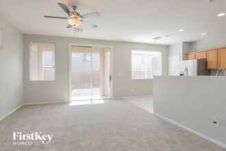 4946 Copperlyn St in Las Vegas, NV - Building Photo - Building Photo