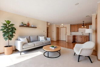 801 N McLean Blvd in Elgin, IL - Building Photo - Building Photo