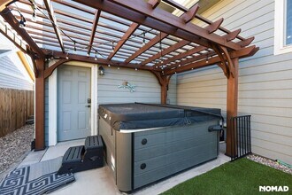 324 Kirkland Ln in Johnstown, CO - Building Photo - Building Photo