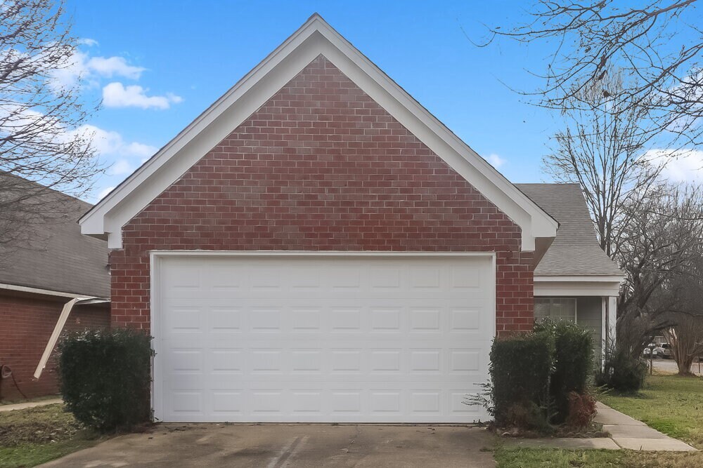 923 Remington Cove in Southaven, MS - Building Photo