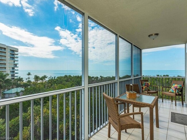 1 Bluebill Ave, Unit 709 in Naples, FL - Building Photo - Building Photo
