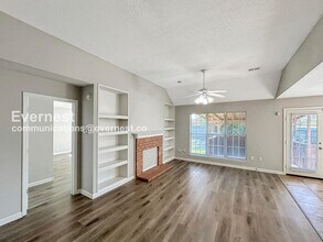 1649 Central Trails Dr in Southaven, MS - Building Photo - Building Photo