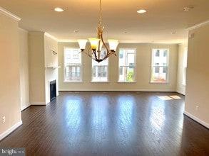 42296 Crawford Ter in Brambleton, VA - Building Photo - Building Photo