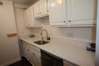 1580 Massachusetts Ave, Unit 2C in Cambridge, MA - Building Photo - Building Photo
