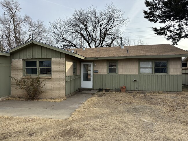 property at 1923 S Nelson St