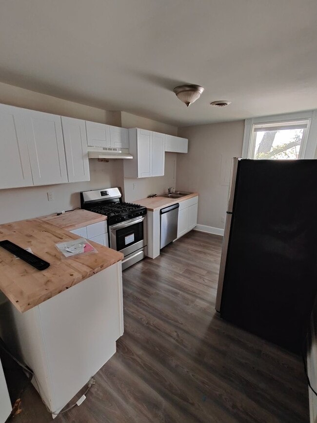 property at 20 S Robinson St