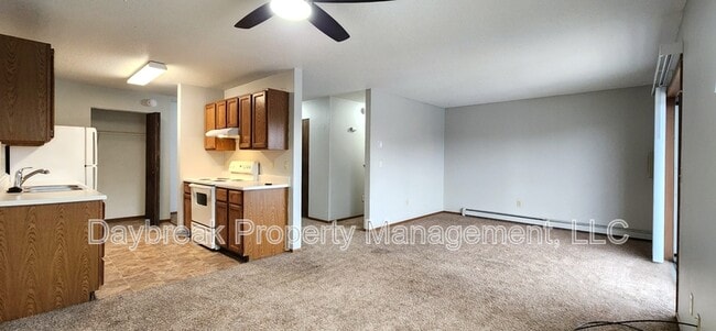 1210 34th Ave S in Moorhead, MN - Building Photo - Building Photo