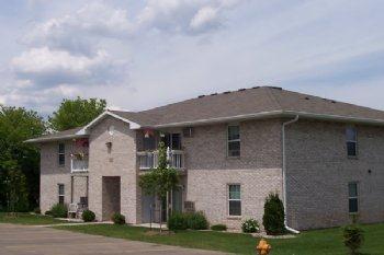 Westridge Apartments in Oshkosh, WI - Building Photo - Building Photo