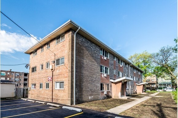 6921 S Cornell in Chicago, IL - Building Photo - Building Photo