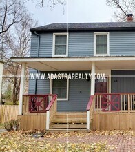 419 E 63rd Terrace in Kansas City, MO - Building Photo - Building Photo