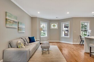 251 Boston St, Unit 1 in Boston, MA - Building Photo - Building Photo
