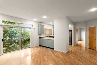 941 N Cook St in Portland, OR - Building Photo - Building Photo