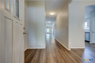 396 Old W Trail in Buda, TX - Building Photo - Building Photo
