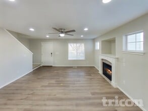 2213 Anderson Ave in Dupont, WA - Foto de edificio - Building Photo