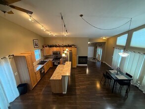 3860 W Lake Ave in Palmer, AK - Building Photo - Building Photo