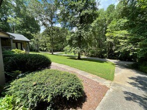2717 Panther Dr in Raleigh, NC - Foto de edificio - Building Photo