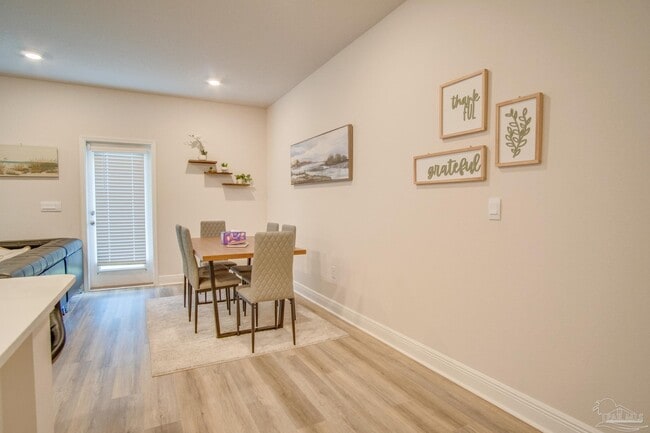 5689 Stellarjay St in Gulf Breeze, FL - Building Photo - Building Photo