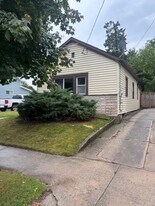 1314 S 17th St in Manitowoc, WI - Building Photo