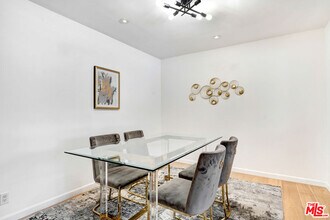 645 Westmount Dr in West Hollywood, CA - Building Photo - Building Photo