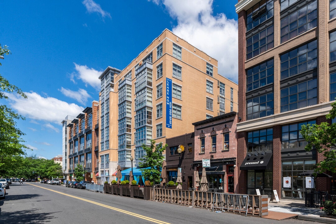 The DeSoto Apartments in Washington, DC - Foto de edificio