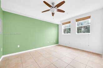 10870 NW 88th Terrace in Miami, FL - Building Photo - Building Photo