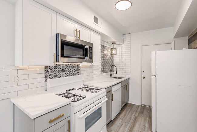 5735 Hobart St, Pittsburgh, PA 15217 in Pittsburgh, PA - Foto de edificio - Interior Photo