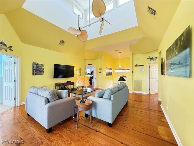 1296 Grand Canal Dr in Naples, FL - Building Photo - Building Photo
