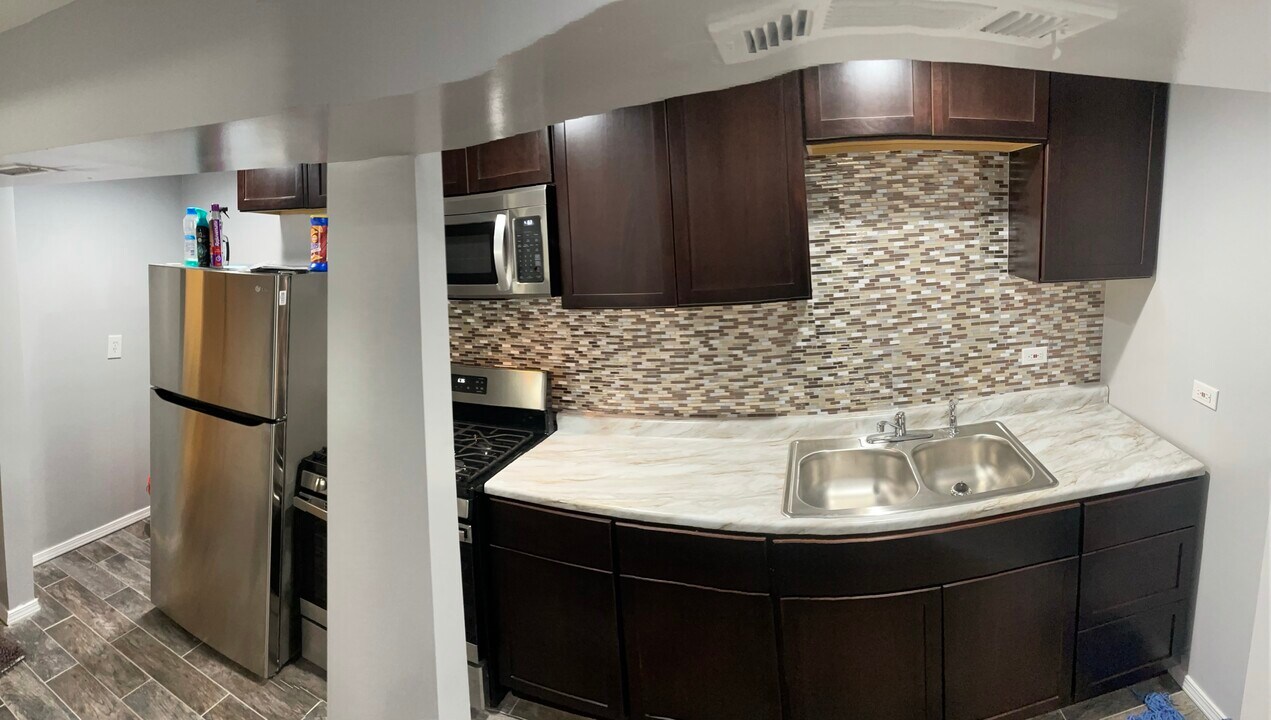 1518 E 72nd St, Unit FLOOR 1 in Chicago, IL - Foto de edificio