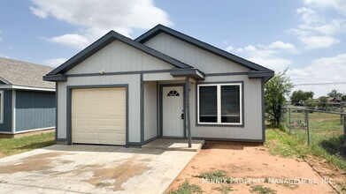 517 44th St in Lubbock, TX - Building Photo - Building Photo