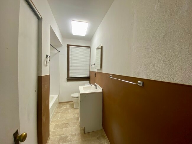property at 25 N 44th St
