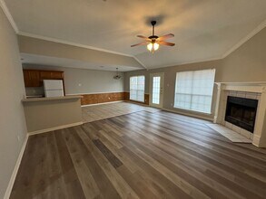 500 Shady Park Trail-Unit -500 Shady Park Trail in Hewitt, TX - Building Photo - Building Photo