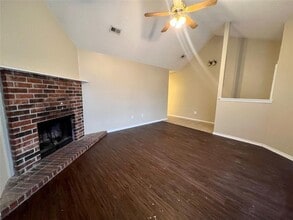 2443 W Magnolia St in Rogers, AR - Building Photo - Building Photo