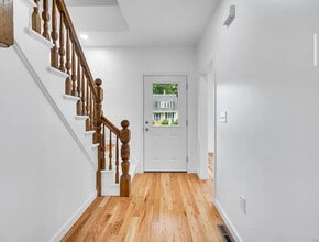 339 Main St in Wallingford, CT - Building Photo - Building Photo