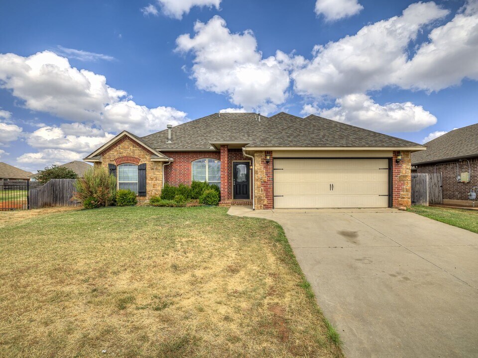 16204 Juliet Dr in Edmond, OK - Foto de edificio