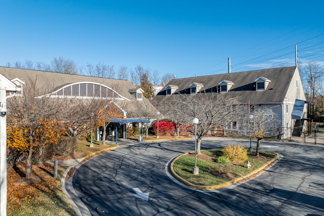 Seneca Heights Apartments in Gaithersburg, MD - Building Photo