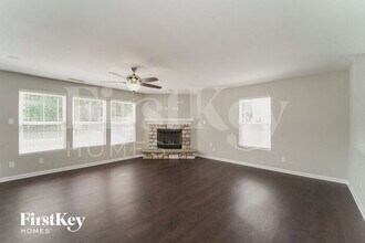 1431 Waterlily Lane in Charlotte, NC - Building Photo - Building Photo