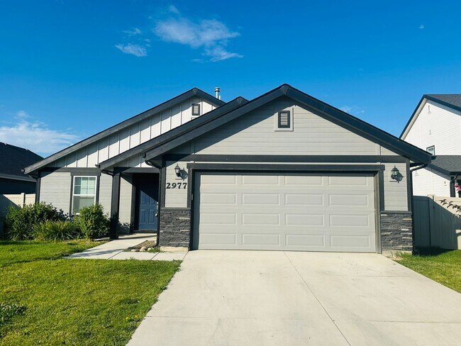 property at 2977 N Greengate Wy
