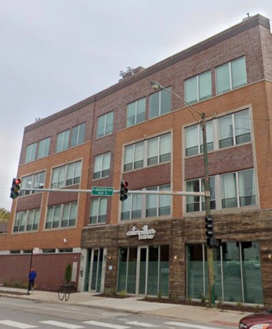 1001 N Milwaukee Ave in Chicago, IL - Building Photo