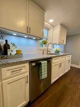 15 School St in Somers, CT - Building Photo - Building Photo