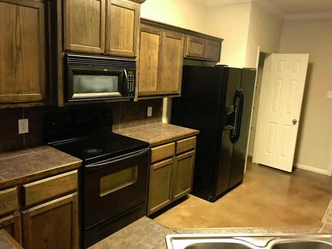 304 Chapel Trail Cir in Waco, TX - Building Photo - Building Photo