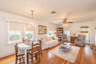 208 Ella St in Lafayette, LA - Building Photo